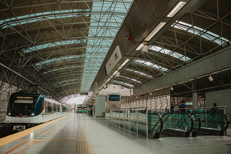 Escalators on Panama Metro